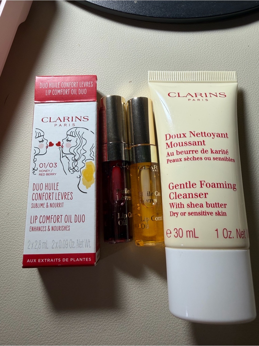Clarins Lip Comfort Oil Duo - Honey & Red Berry (2 x 2.8 mL)➕Cleanser 30mL